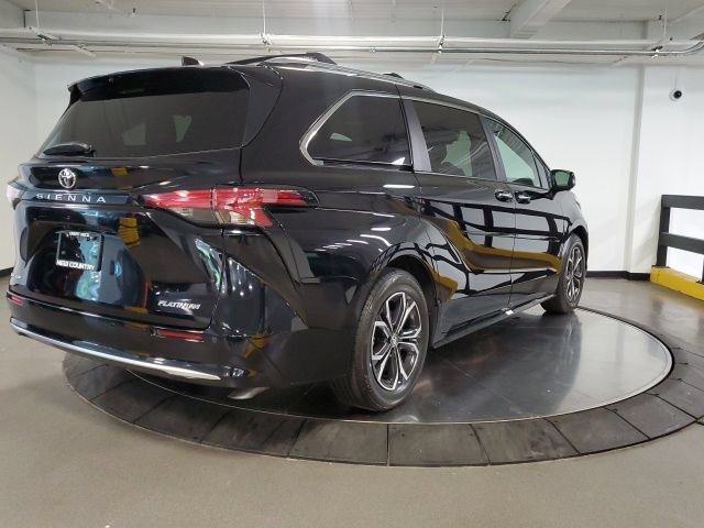 Used 2026 Toyota Sienna Platinum AWD/4WD image 9