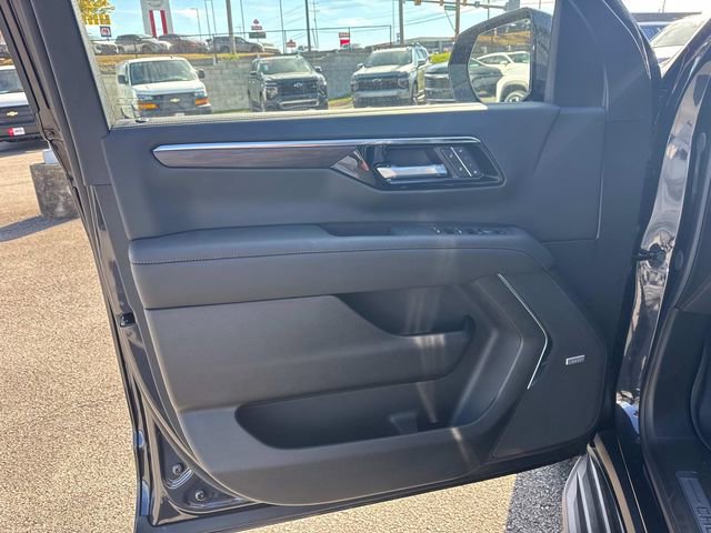 New 2026 Chevrolet Suburban LT w/ Comfort Package image 22