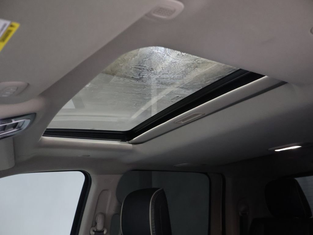 Used 2024 RAM 2500 Laramie image 12