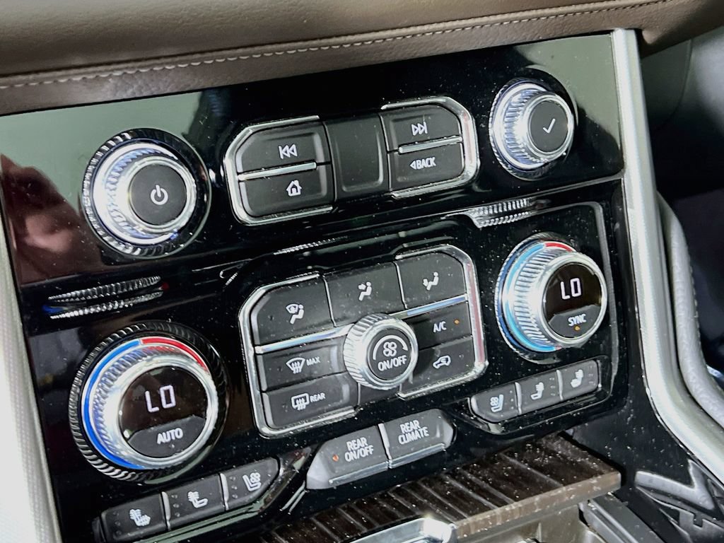 Certified 2022 GMC Yukon Denali AWD/4WD image 16