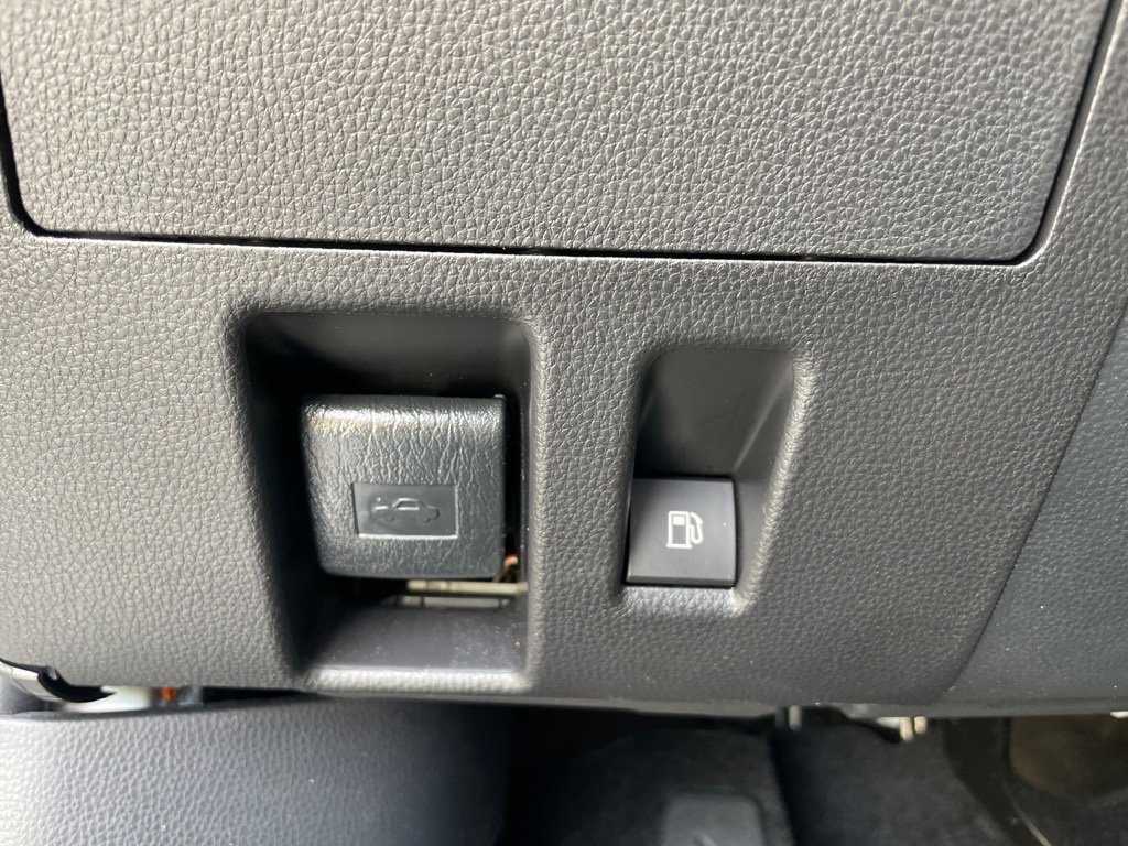 Used 2024 Toyota Highlander XLE image 14