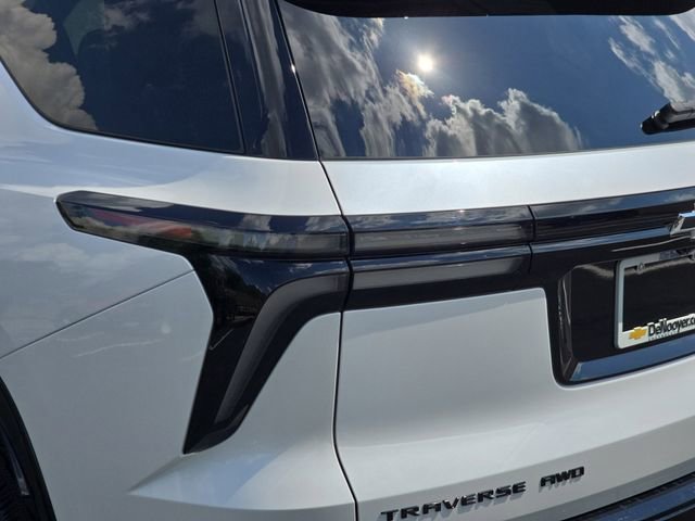 Used 2024 Chevrolet Traverse RS image 34