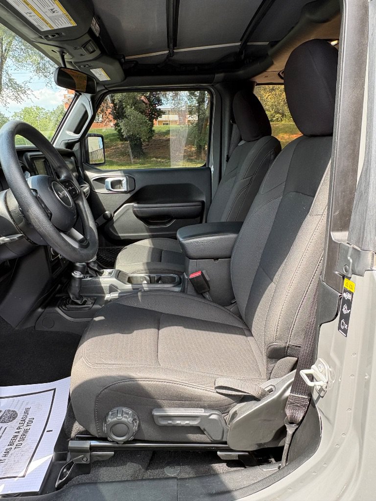 Used 2021 Jeep Wrangler Sport AWD/4WD image 19