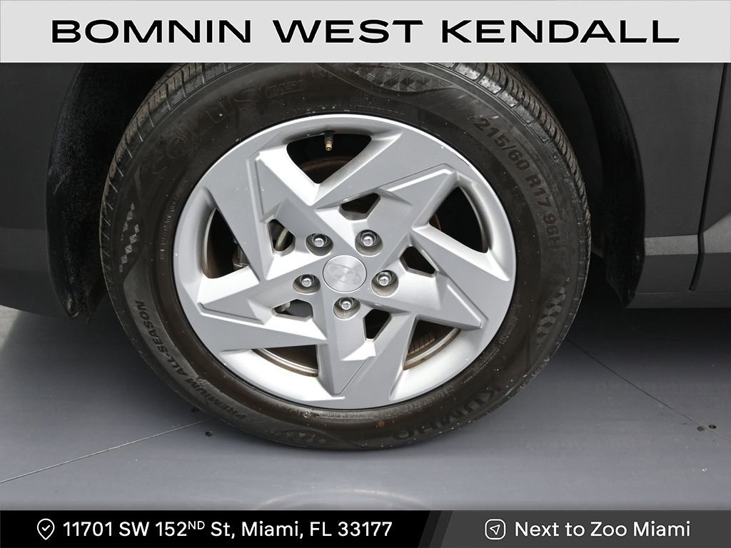 Used 2024 Hyundai Kona SE image 9