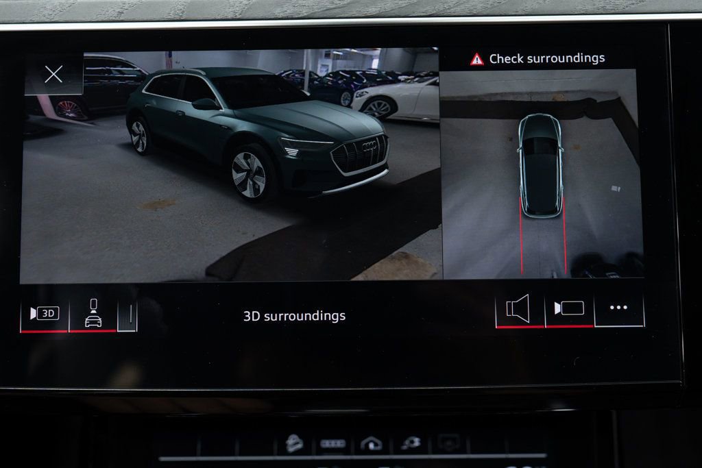 Used 2021 Audi e-tron Premium Plus w/ Premium Plus Package image 28