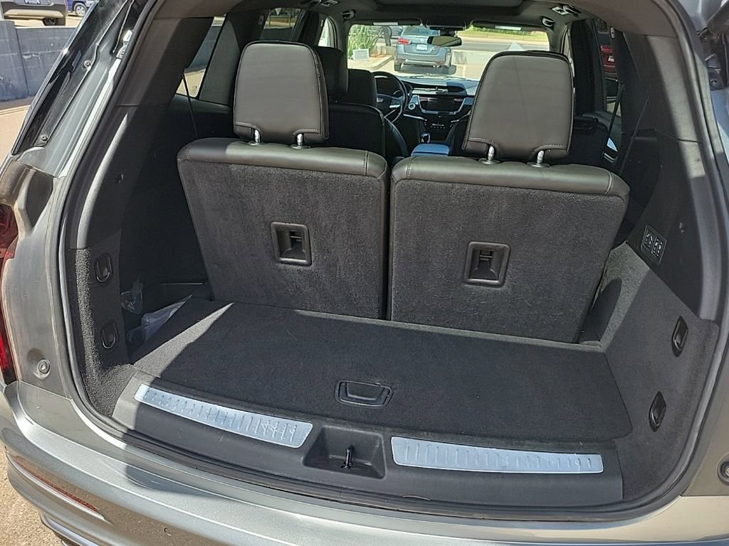 Used 2025 Cadillac XT6 Premium Luxury FWD image 14