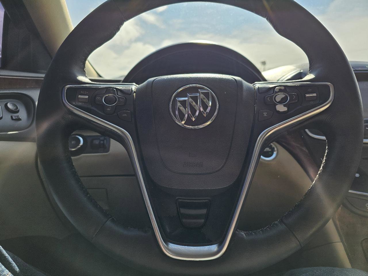 Used 2016 Buick Regal Premium w/ Driver Confidence Package #1 image 10