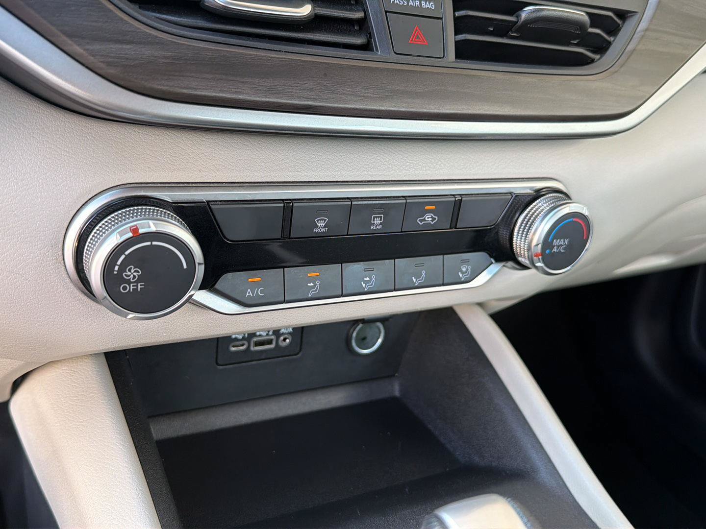 Used 2025 Nissan Altima 2.5 SV FWD image 26