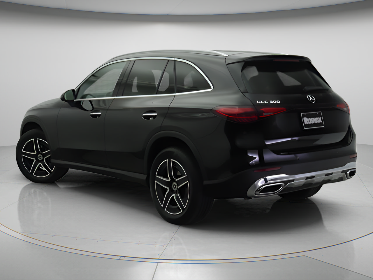 Used 2026 Mercedes-Benz GLC 300 image 2