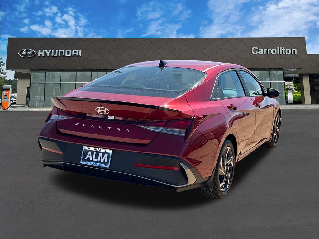 Used 2025 Hyundai Elantra Sport FWD image 5