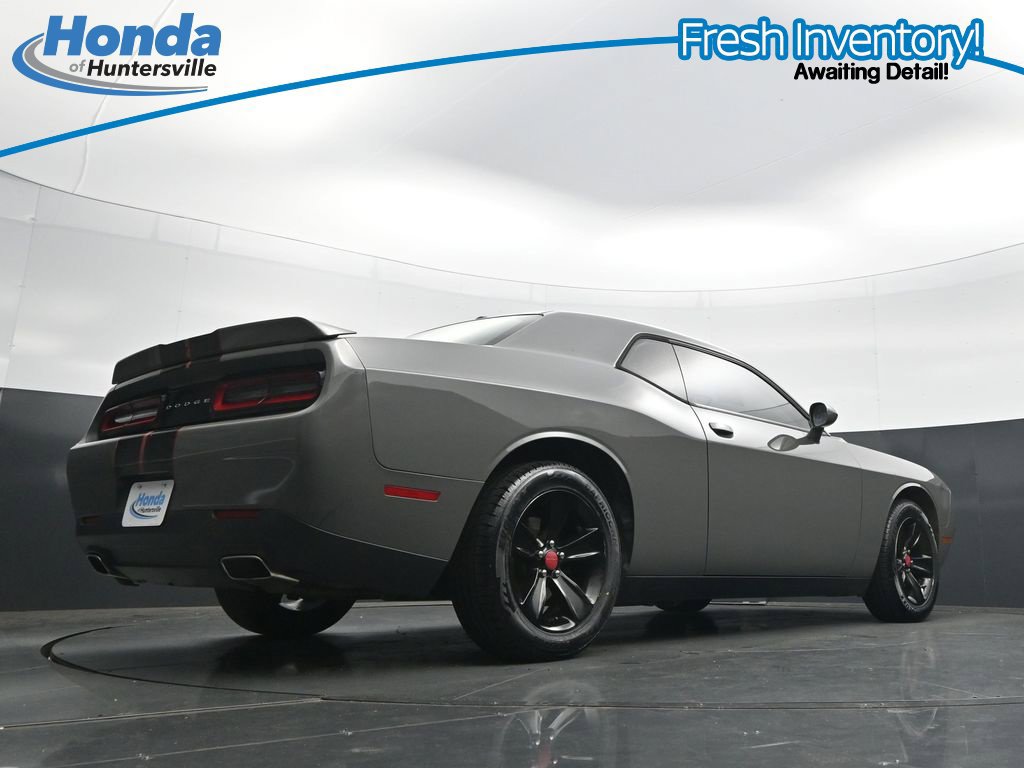 Used 2019 Dodge Challenger SXT RWD image 44