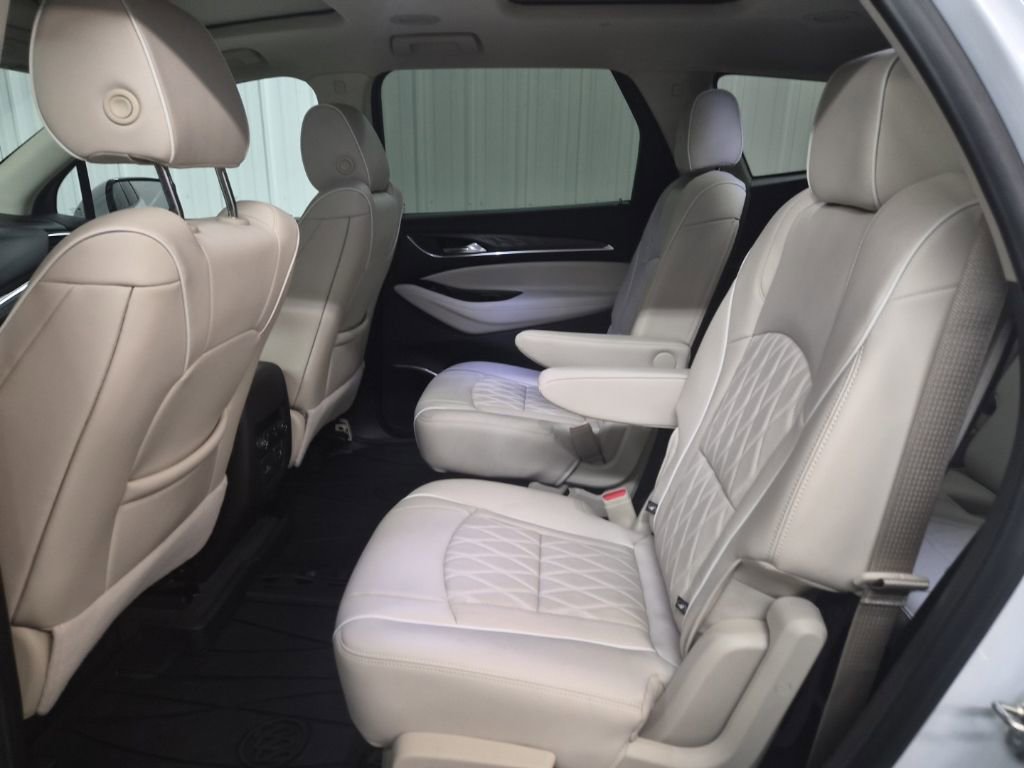 Used 2024 Buick Enclave Avenir w/ Avenir Technology Package image 21