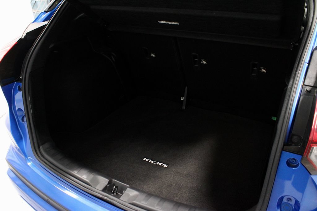 Certified 2023 Nissan Kicks SR w/ SR Premium Package FWD image 14