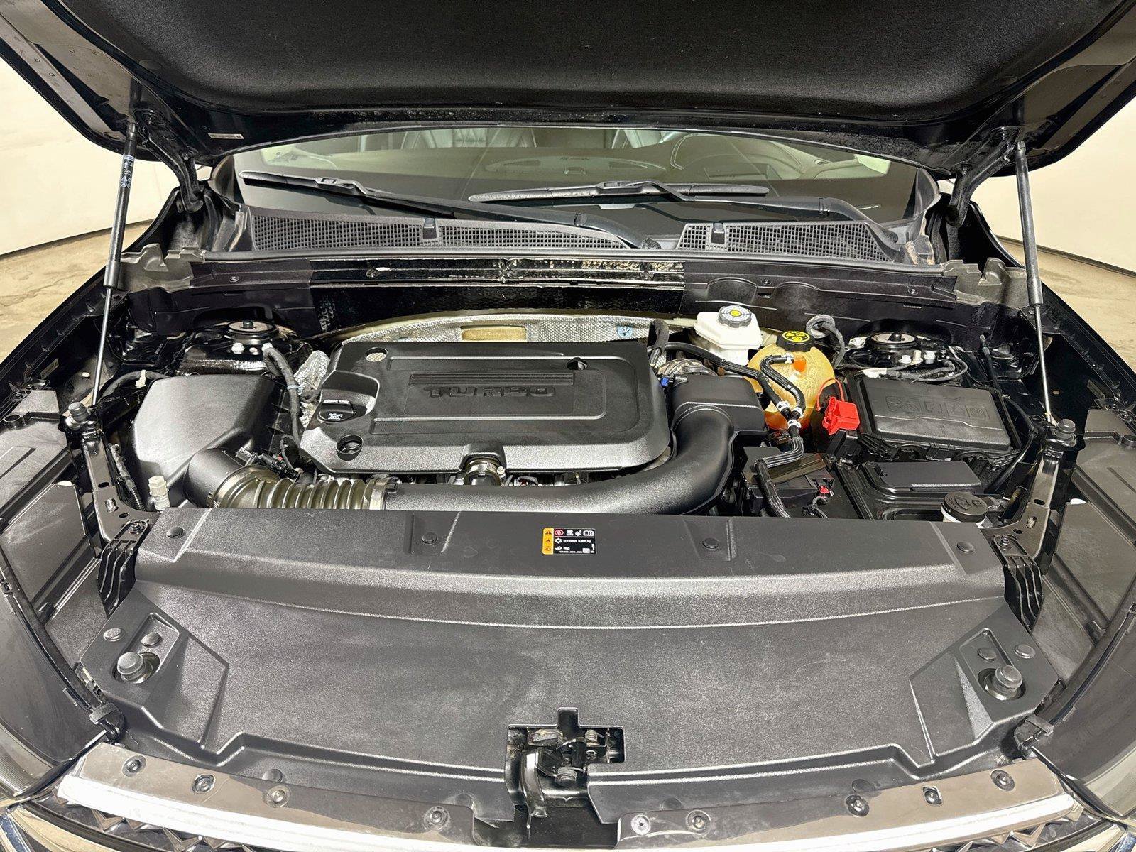 Certified 2022 Buick Envision Avenir w/ Technology Package II FWD image 95