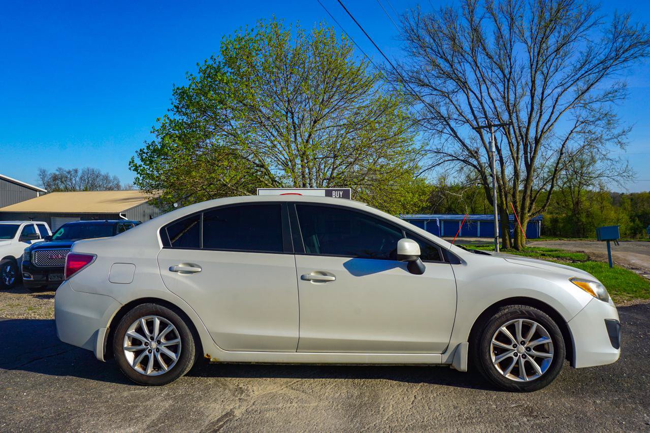 Used 2013 Subaru Impreza 2.0i Premium w/ All-Weather Pkg AWD/4WD image 2