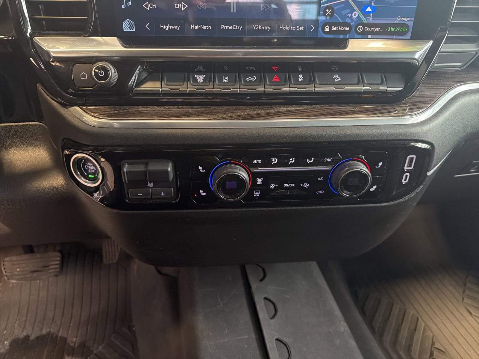 Used 2025 Chevrolet Silverado 2500 LT AWD/4WD image 23