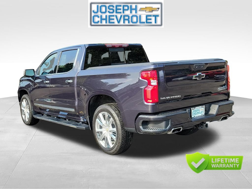 Used 2022 Chevrolet Silverado 1500 High Country w/ High Country Premium Package AWD/4WD image 3