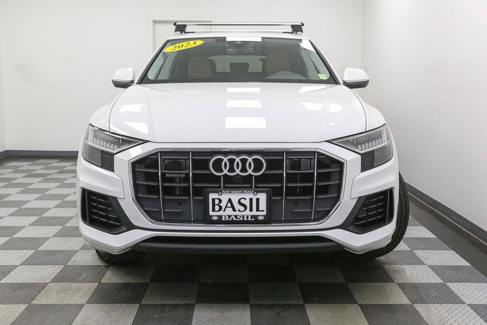 Used 2023 Audi Q8 Premium w/ Convenience Package AWD/4WD image 3