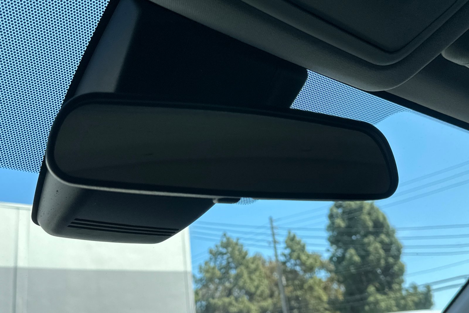 Used 2022 Toyota RAV4 LE image 25