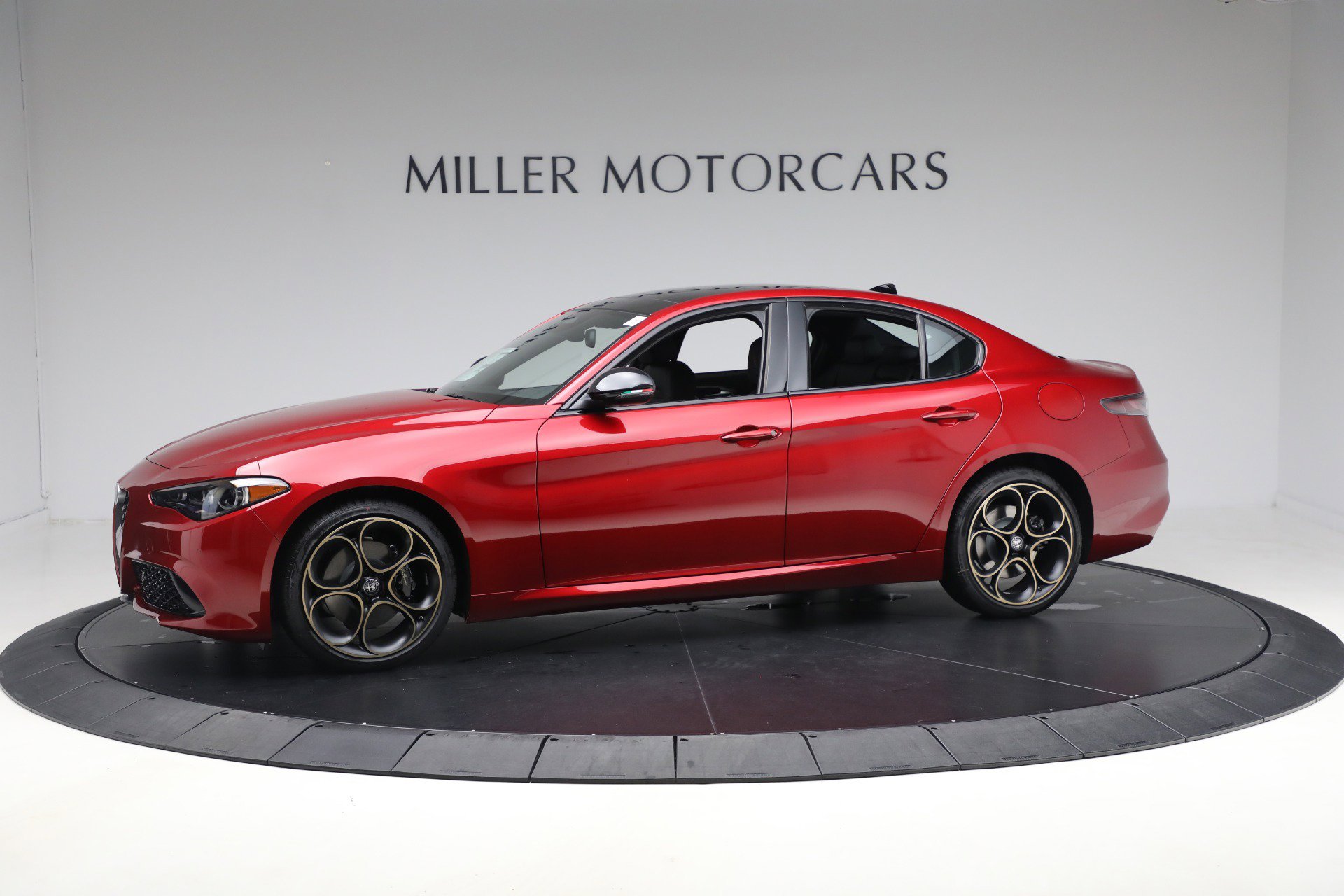New 2025 Alfa Romeo Giulia AWD w/ Driving Assist Package image 2