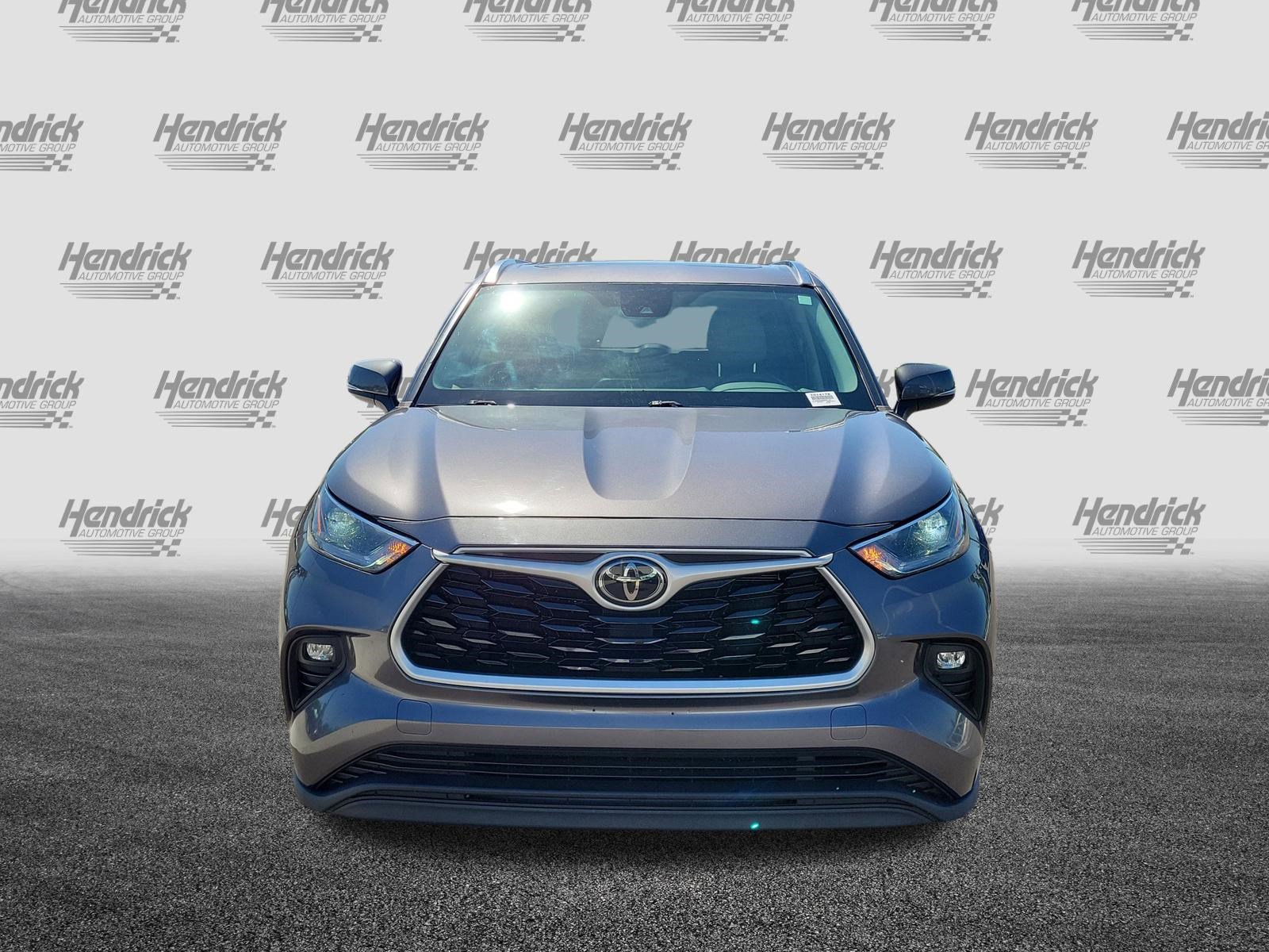 Used 2021 Toyota Highlander XLE image 9