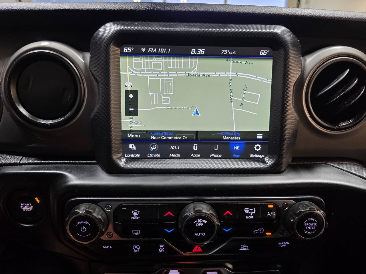 Used 2021 Jeep Gladiator Sport AWD/4WD image 30