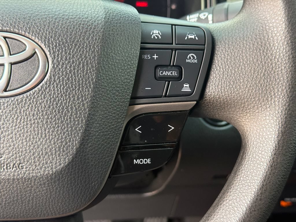 Used 2025 Toyota Camry LE FWD image 30