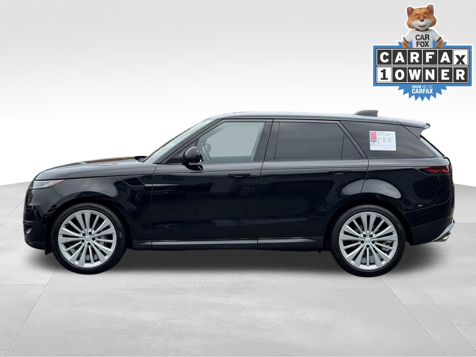 Used 2024 Land Rover Range Rover Sport SE AWD/4WD image 8