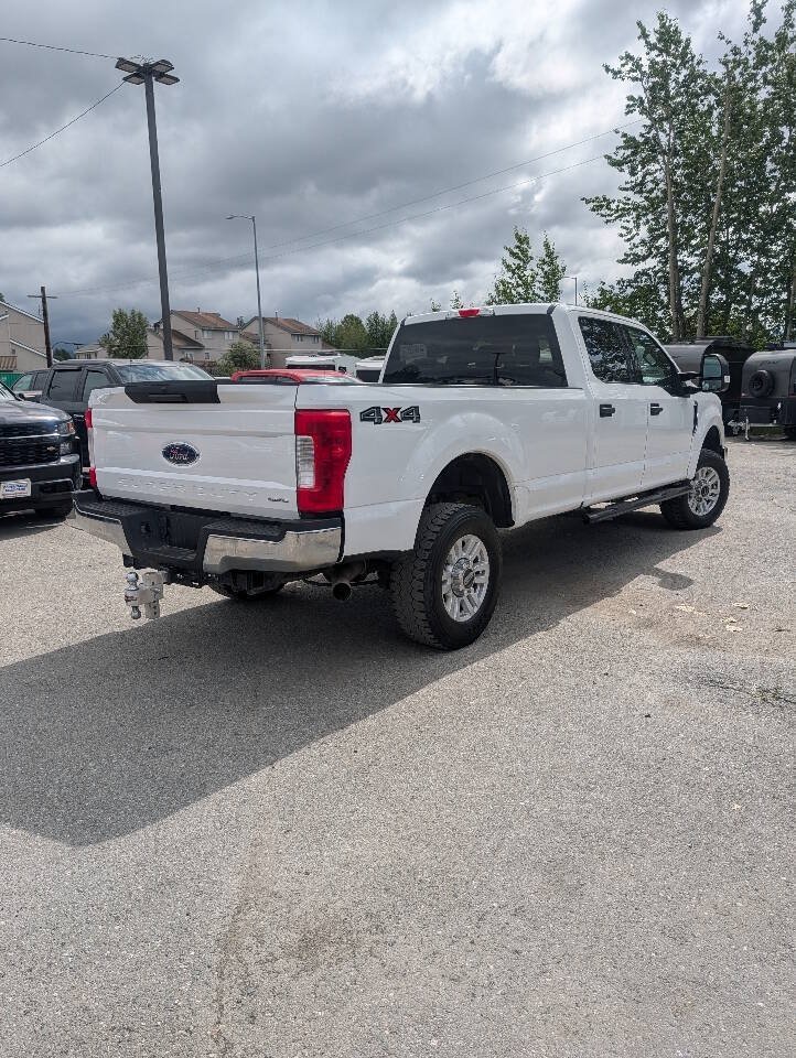 Used 2019 Ford F350 XLT w/ Camper Package AWD/4WD image 7