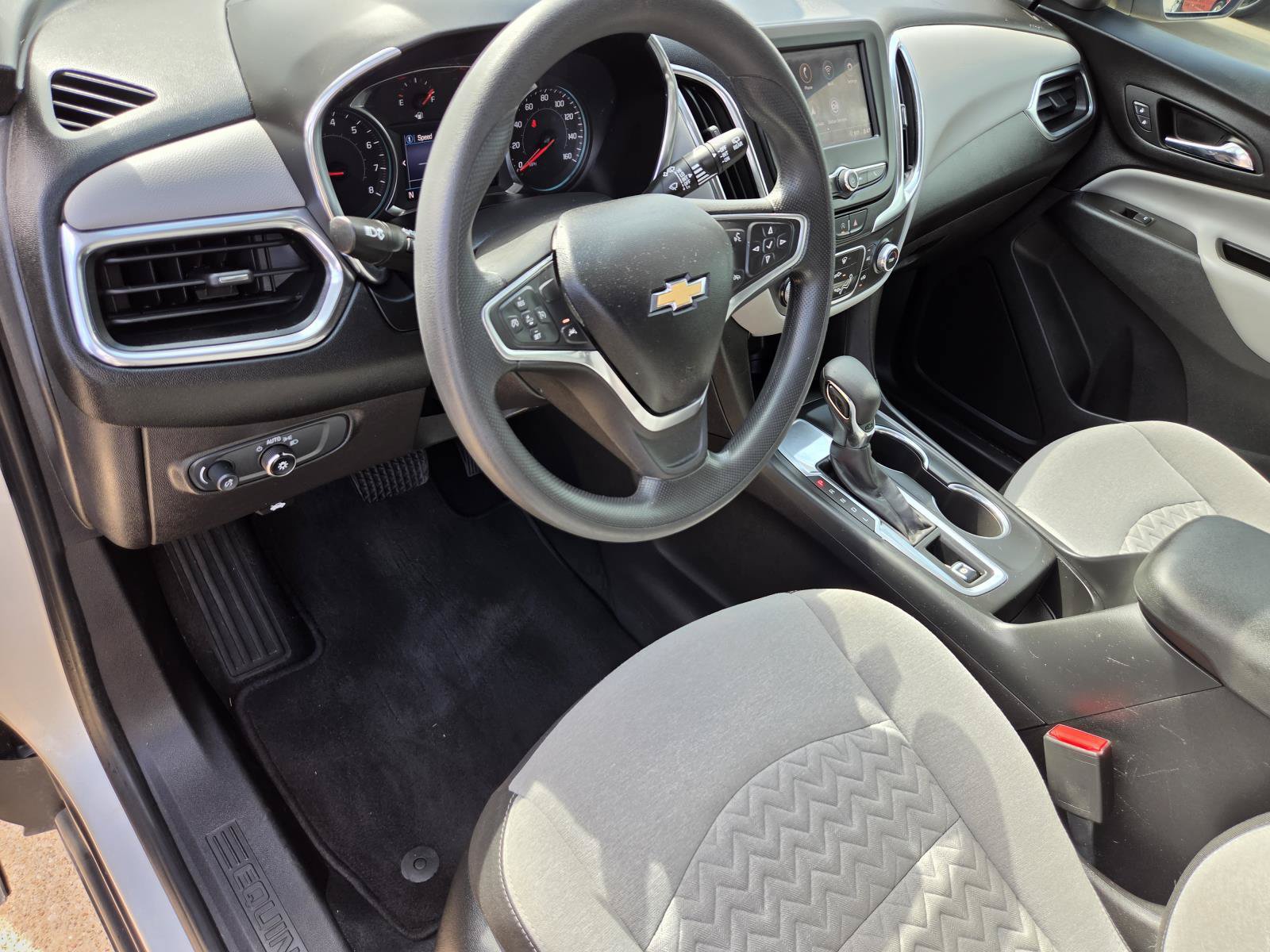 Used 2022 Chevrolet Equinox LS w/ LS Convenience Package FWD image 18