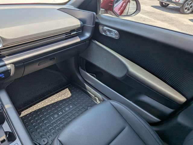 Certified 2025 Hyundai Ioniq 6 SEL RWD image 17