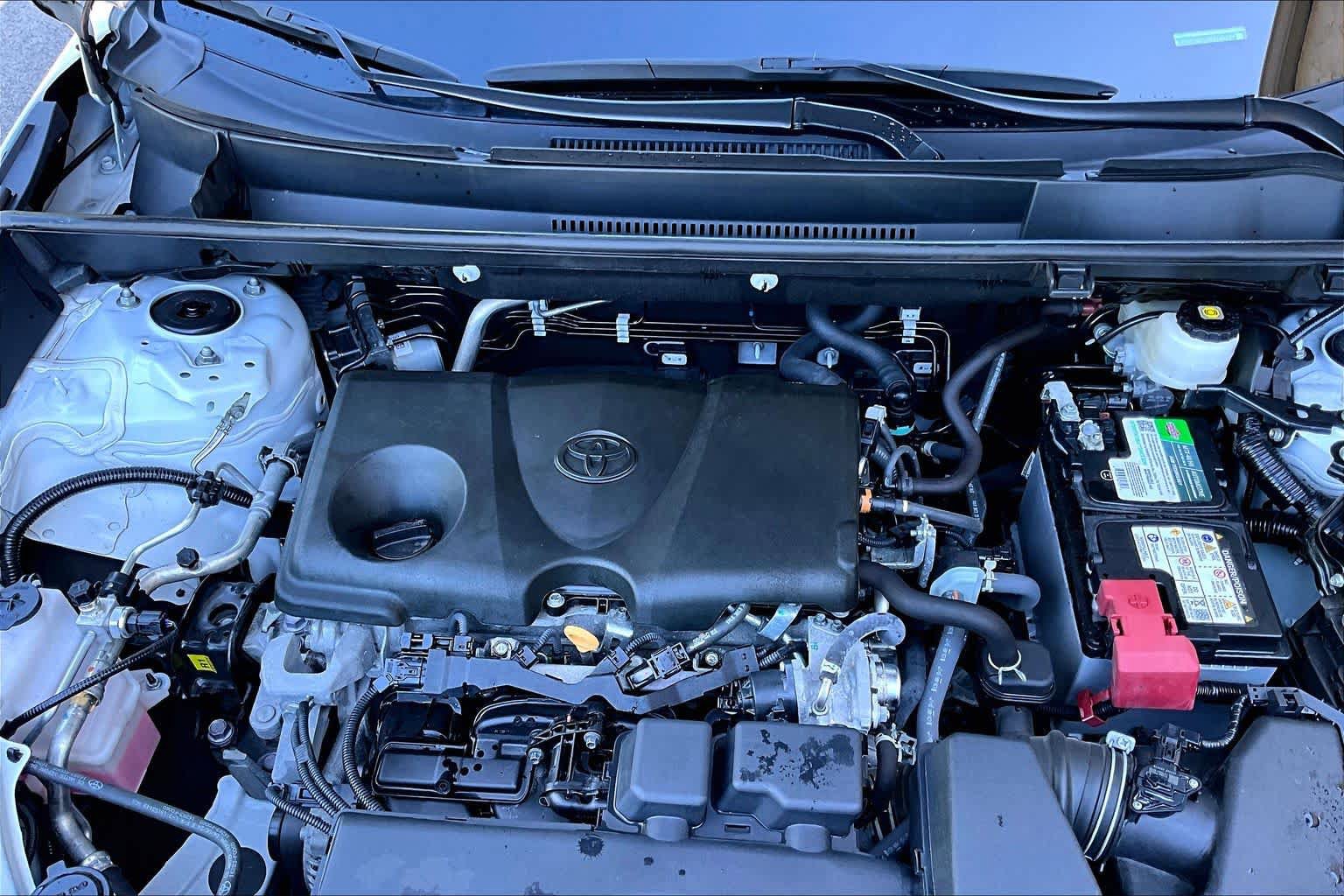 Certified 2024 Toyota RAV4 LE AWD/4WD image 31