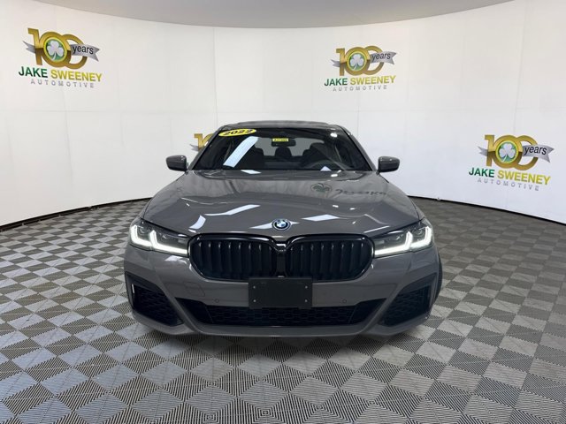 Used 2022 BMW 530e xDrive w/ Premium Package AWD/4WD image 3