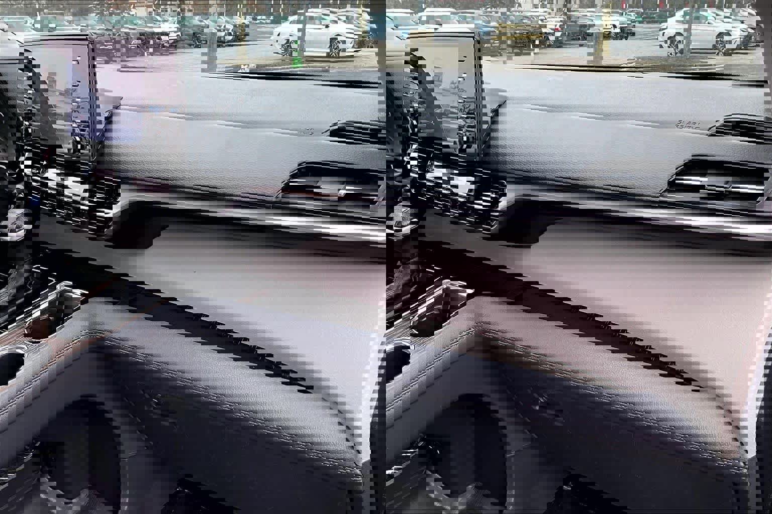 Used 2023 Toyota Sienna XLE image 18