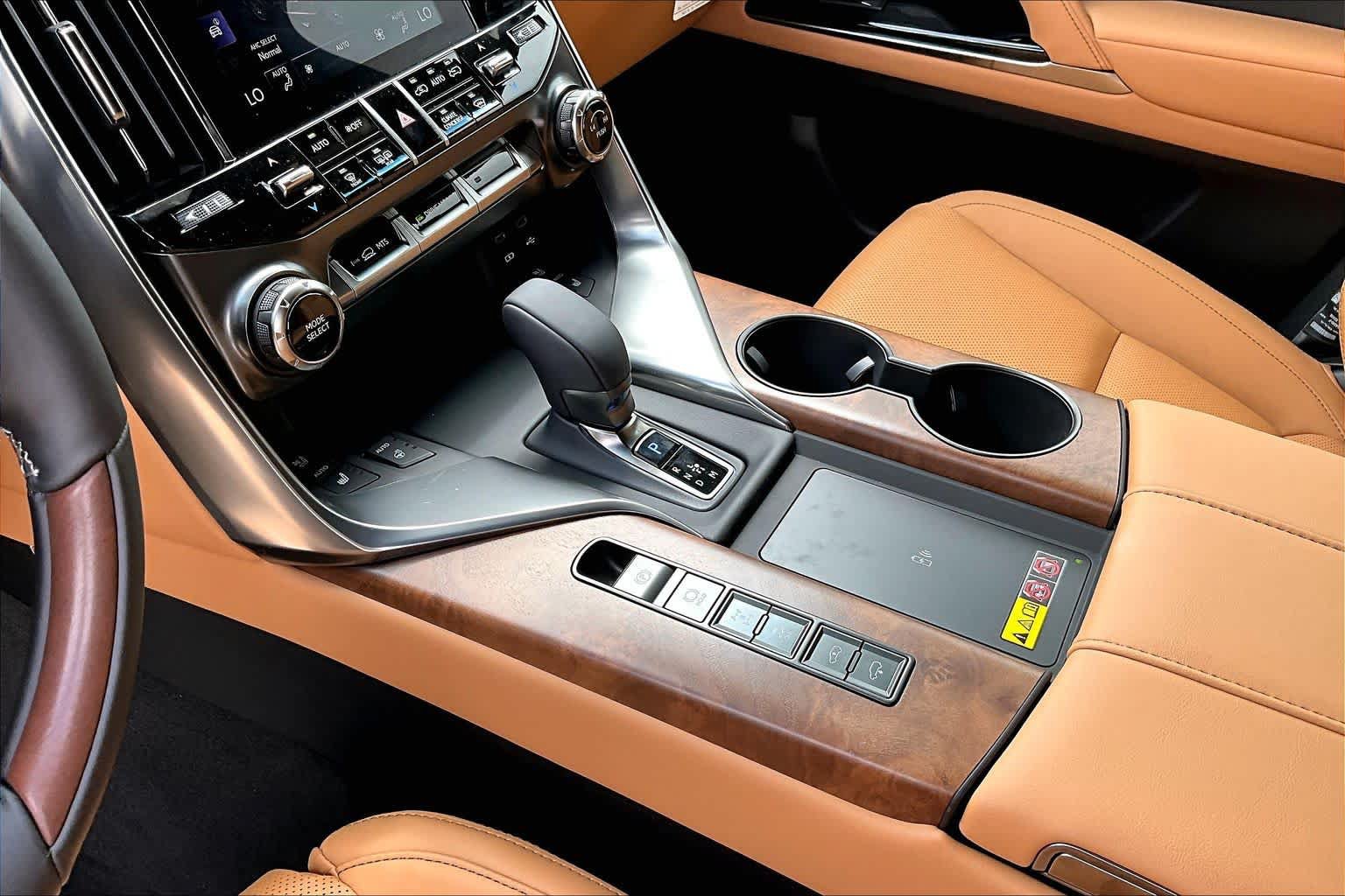 New 2026 Lexus LX 700h Luxury w/ Appearance Package AWD/4WD image 7