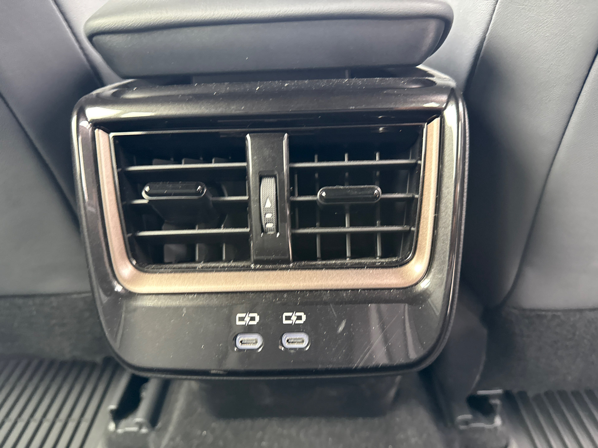 Certified 2025 Toyota Crown Signia AWD/4WD image 17
