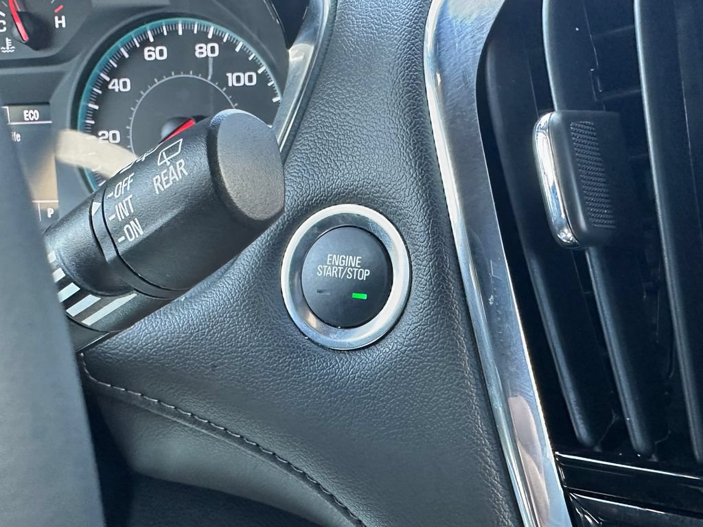 Used 2023 Chevrolet Traverse LT w/ LPO, Cargo Package AWD/4WD image 32
