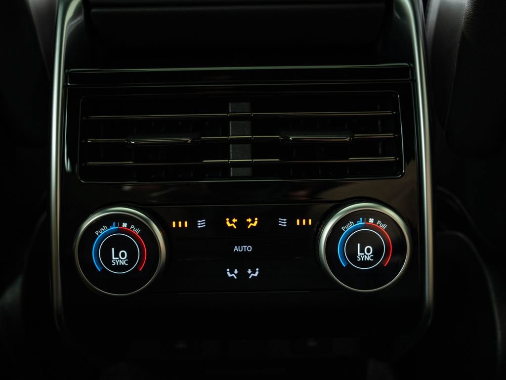 New 2026 Land Rover Range Rover SE AWD/4WD image 40