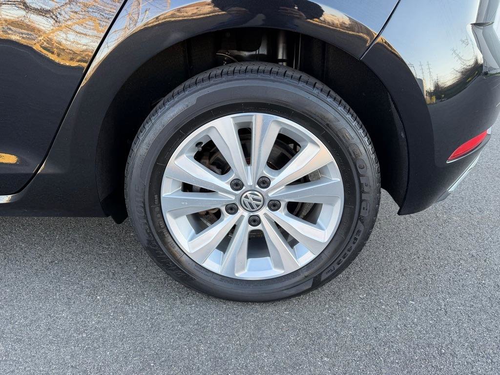 Used 2020 Volkswagen Golf 4-Door image 15
