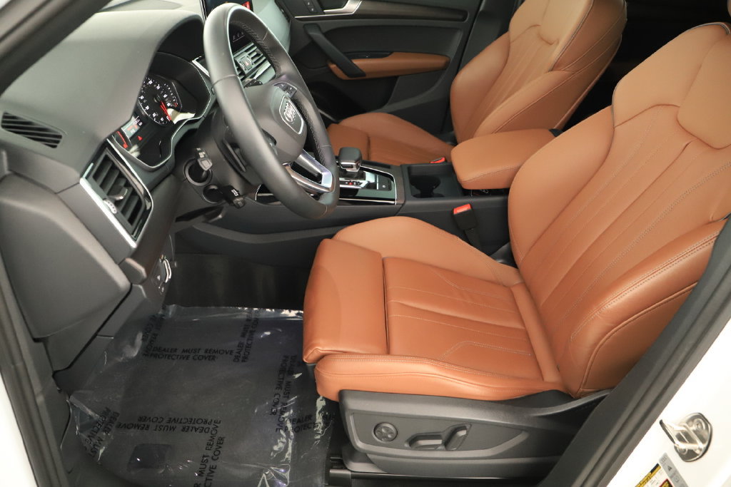 Certified 2024 Audi Q5 2.0T Premium AWD/4WD image 24