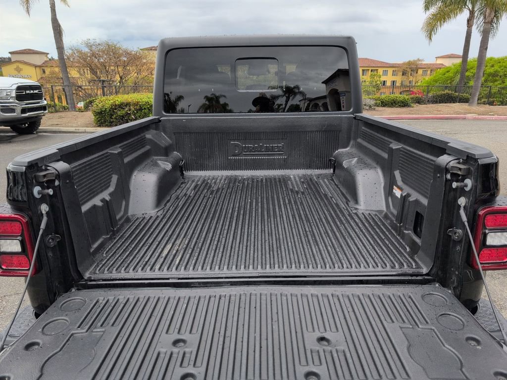 Certified 2026 Jeep Gladiator Mojave image 25