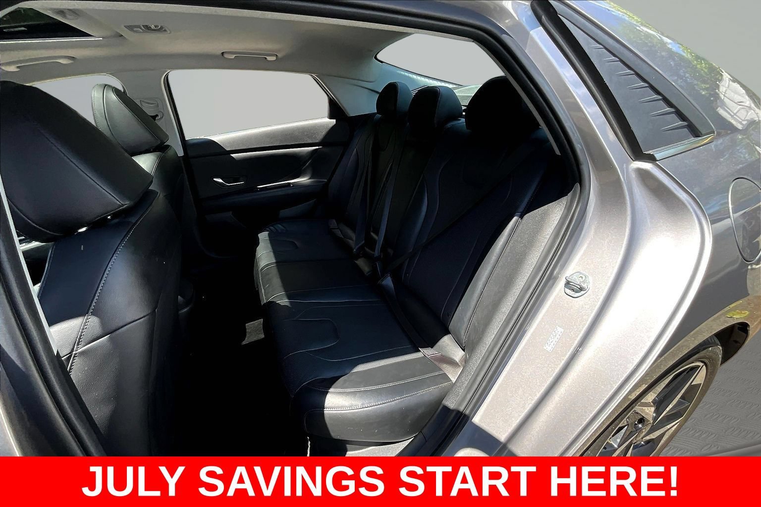 Used 2023 Hyundai Elantra Limited w/ Preferred Accessory Package FWD image 23