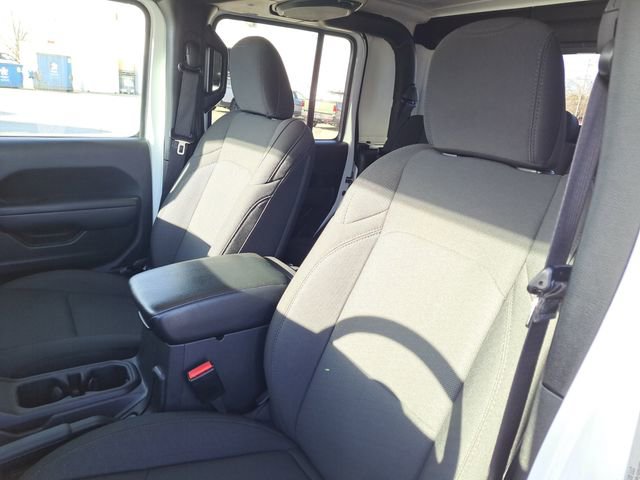 Used 2023 Jeep Gladiator Willys image 5