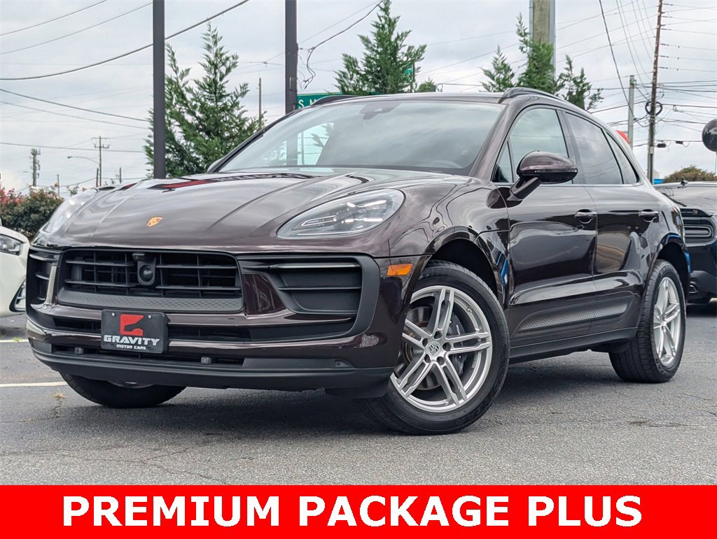 Used 2023 Porsche Macan Turbo image 2