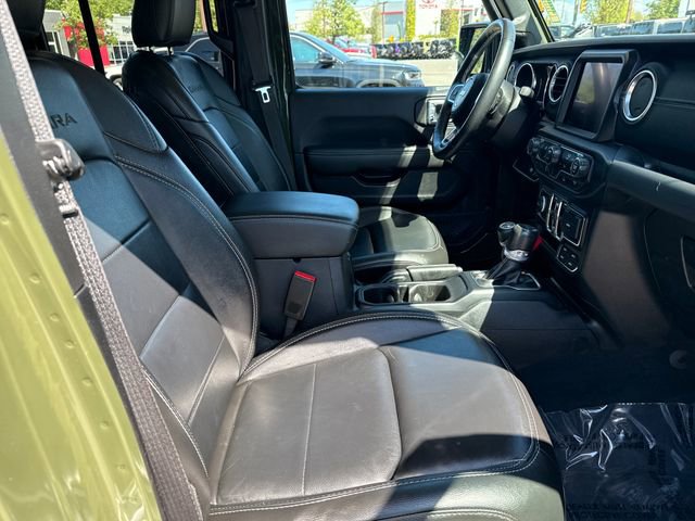 Used 2023 Jeep Wrangler Unlimited Sahara w/ Cold Weather Group AWD/4WD image 9