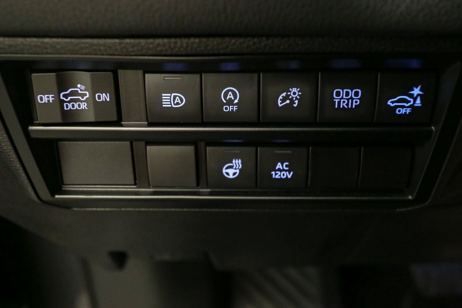 Used 2024 Toyota Tundra Limited AWD/4WD image 36