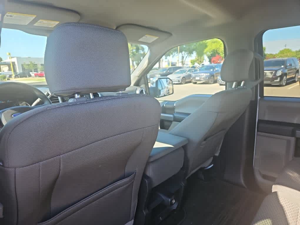 Used 2016 Ford F150 XLT AWD/4WD image 11