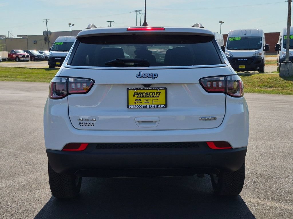 Used 2022 Jeep Compass Latitude AWD/4WD image 6