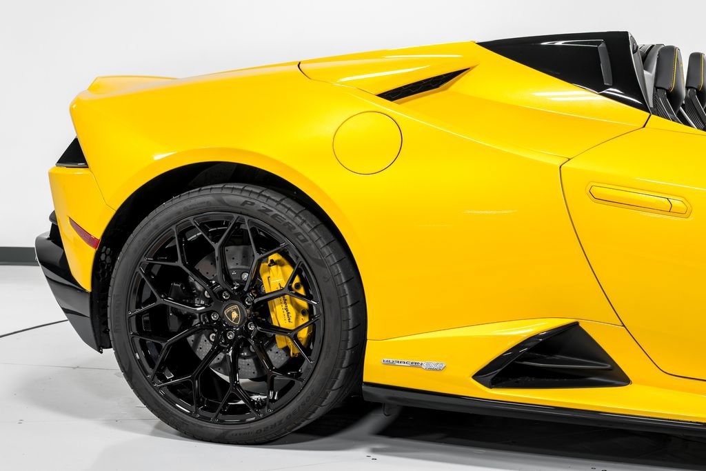Used 2022 Lamborghini Huracan EVO RWD image 54
