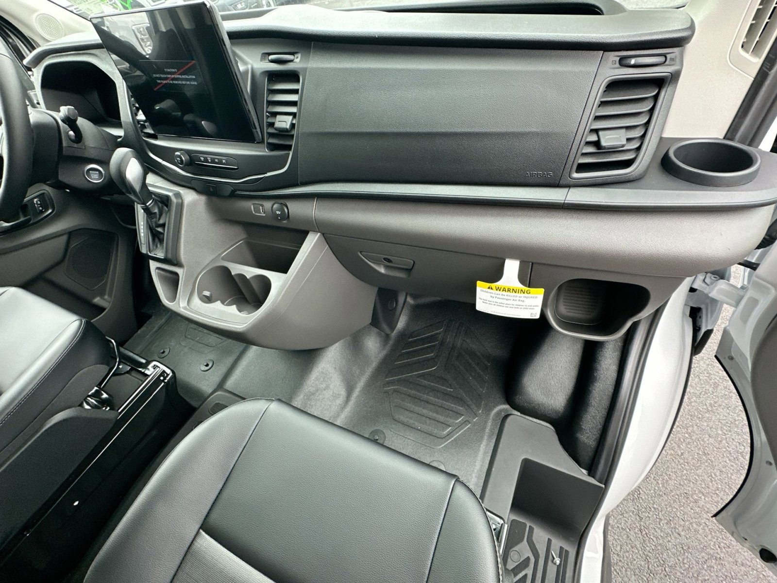 New 2026 Ford Transit 250 148 Medium Roof w/ Load Area Protection Package image 38